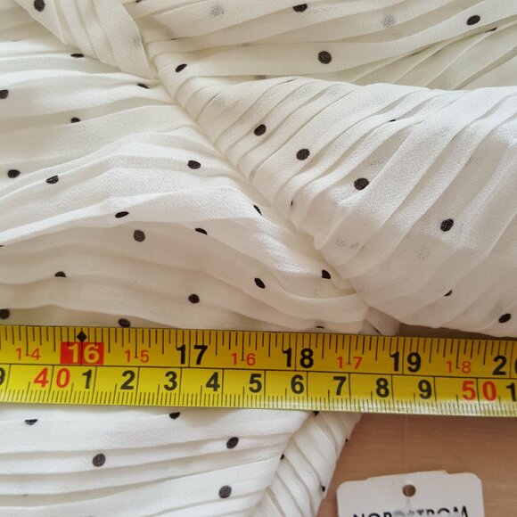 FRAME ! Off White top ( M ) - Picture 7 of 12